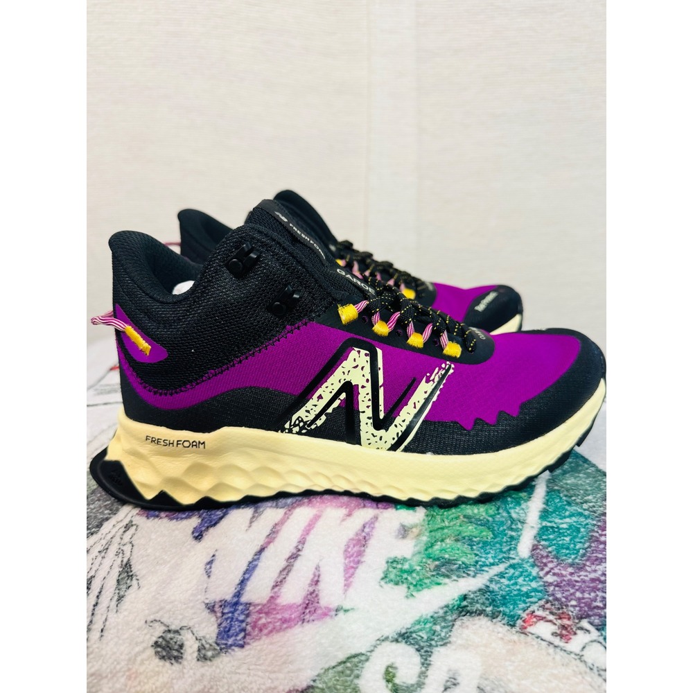 New Balance Fresh Foam Garo Midcut Trail Running Shoes Pink Beige WTGAMCCF 7.5W